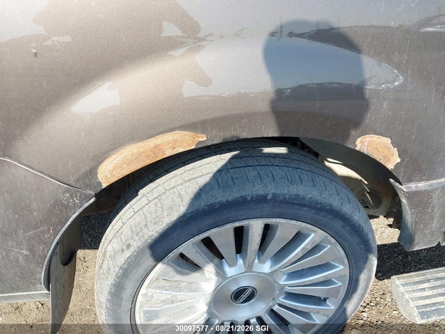 5LMJJ3JT2GEL02536 Lincoln Navigator L/select