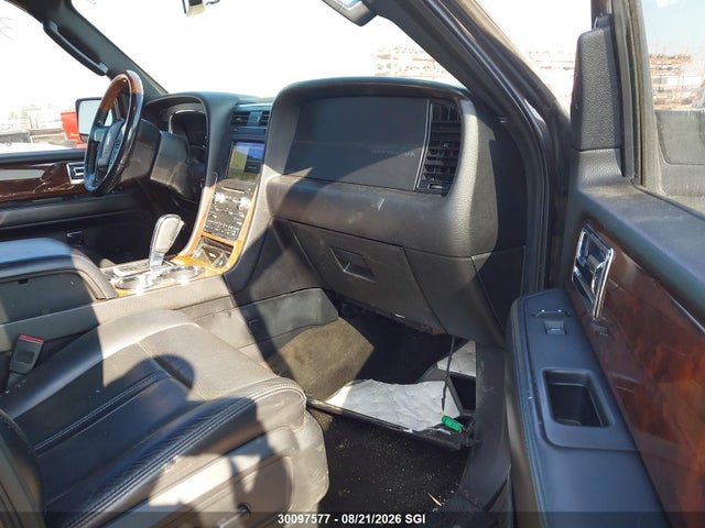 5LMJJ3JT2GEL02536 Lincoln Navigator L/select