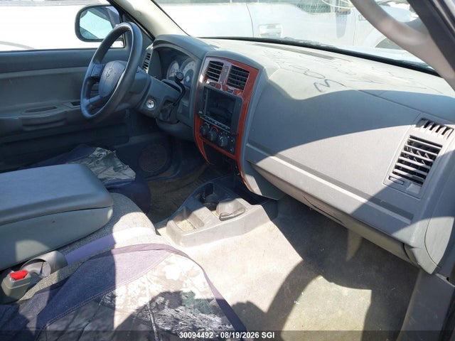 30094492 :رقم المزاد ، 1D7HW48N95S136511 vin ، 2005 Dodge Dakota Quad Slt مزاد بيع