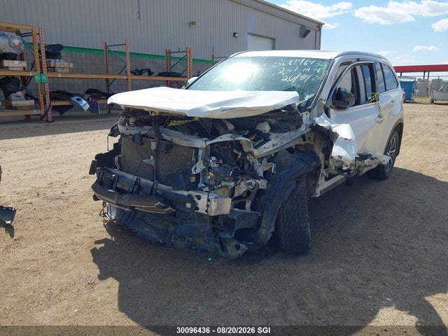 Продажа на аукционе авто 2018 Toyota Highlander Se/xle, vin: 5TDJZRFHXJS549201, номер лота: 30096436