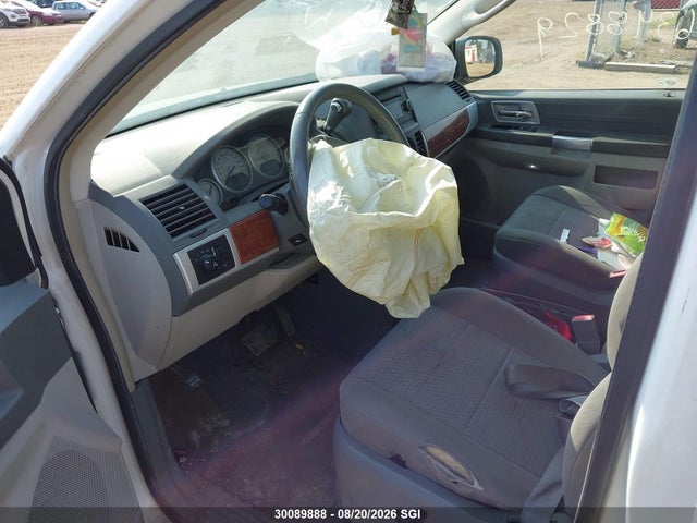 30089888 :رقم المزاد ، 2A8HR54P48R133884 vin ، 2008 Chrysler Town & Country Touring مزاد بيع