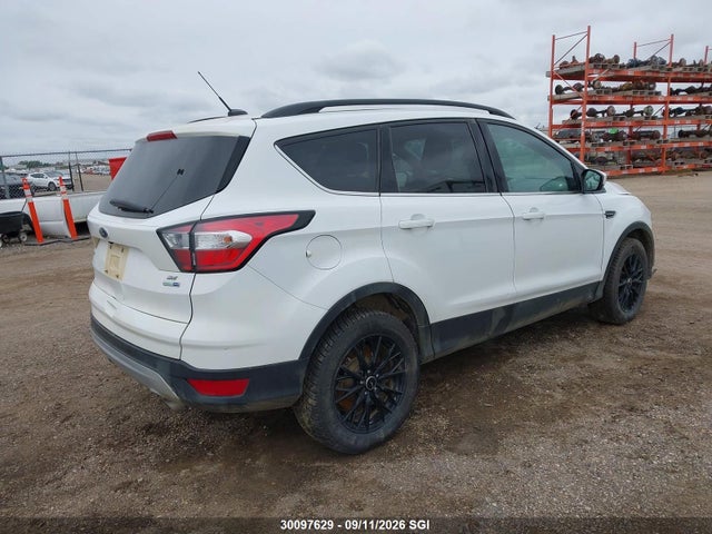 Ford ESCAPE SE 2018 1FMCU9GD6JUA67562 Image 4