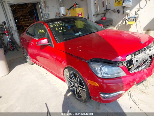 Mercedes-Benz C 350 4matic 2014 WDDGJ8JB3EG221431 главное изображение