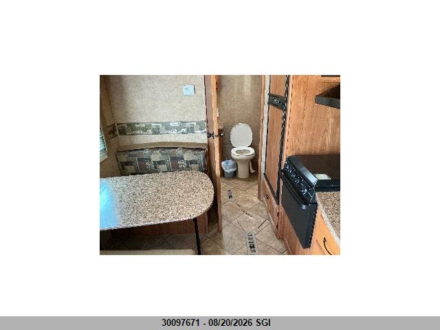 30097671 :رقم المزاد ، 5SFEB262XBE228336 vin ، 2011 Heartland Trailer North Country مزاد بيع