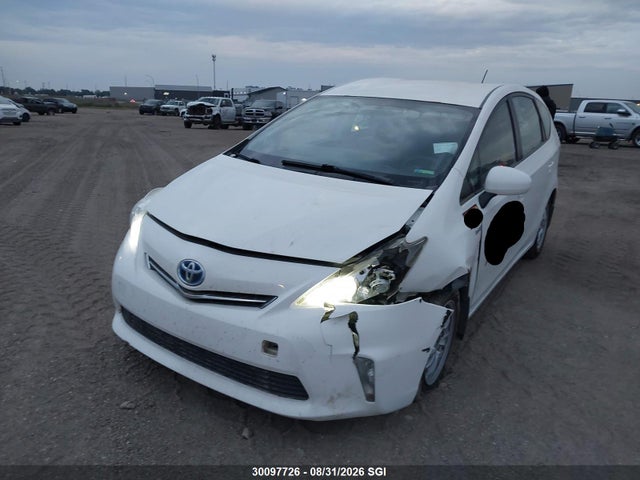 Toyota PRIUS V 2014 JTDZN3EU3EJ002834 Image 2