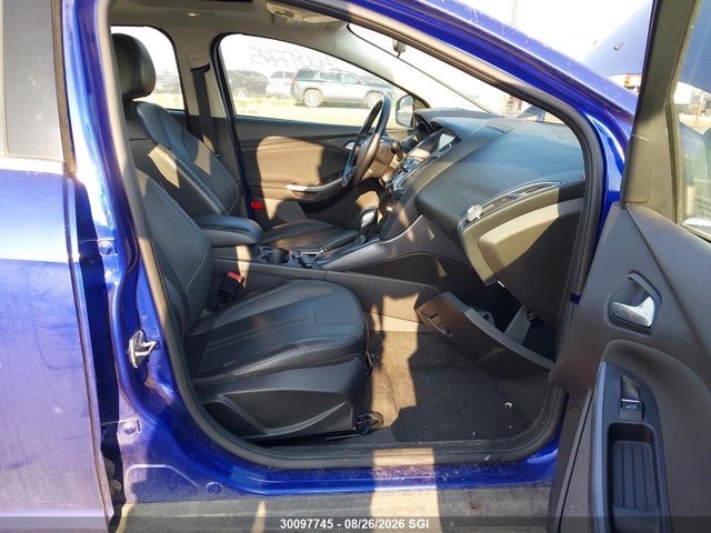 1FADP3N27EL267317 Ford Focus Titanium