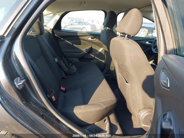 Ford FOCUS SE 2017 1FADP3F2XHL301012 Image 8
