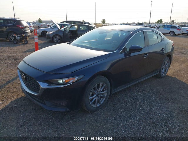 Mazda 3 Preferred 2021 JM1BPAC75M1342675 Image 2
