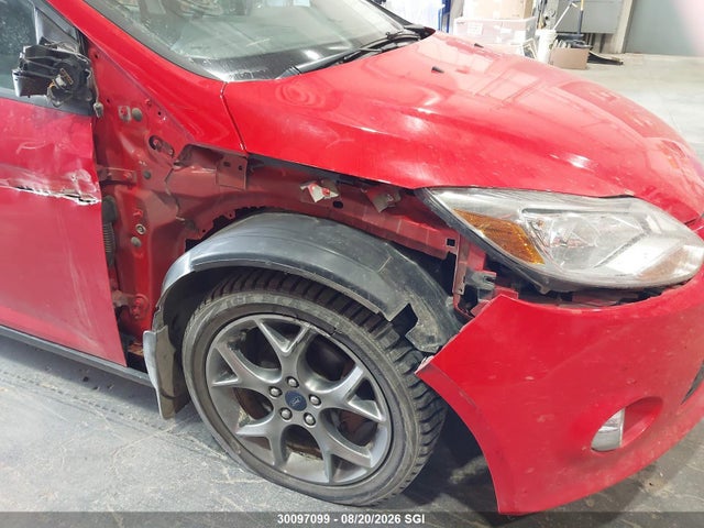 Ford FOCUS SE 2014 1FADP3F23EL385198 Image 6
