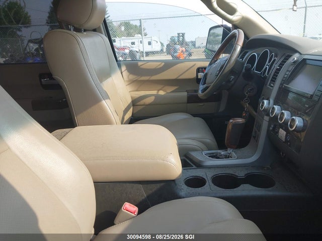 30094598 :رقم المزاد ، 5TDDY5G11AS024361 vin ، 2010 Toyota Sequoia Platinum مزاد بيع