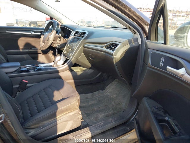 3FA6P0H7XER105164 Ford FUSION SE