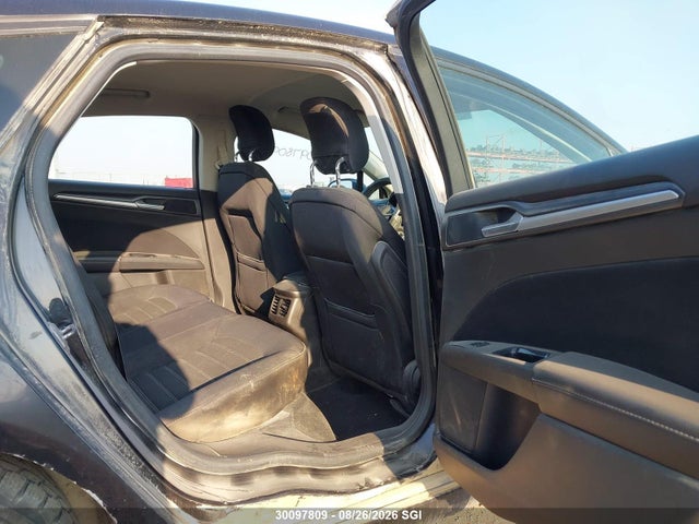 3FA6P0H7XER105164 Ford FUSION SE