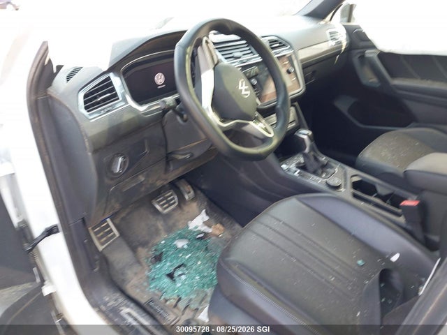 Продажа на аукционе авто 2024 Volkswagen Tiguan Se R-line Black, vin: 3VV8B7AX0RM150025, номер лота: 30095728