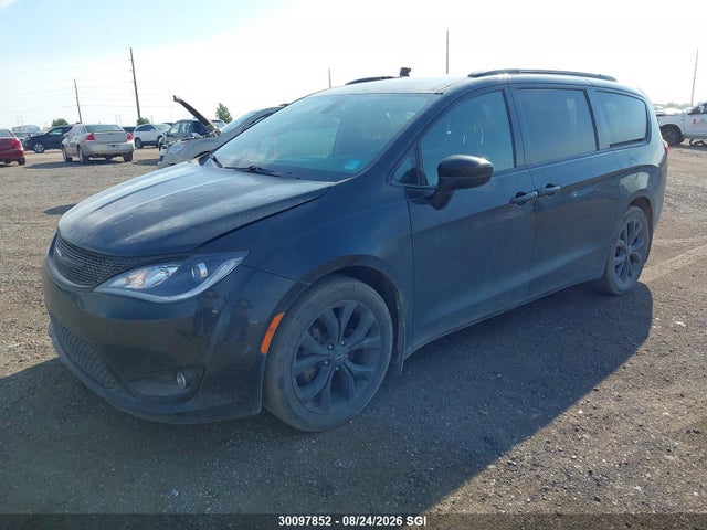 Chrysler Pacifica Touring L 2019 2C4RC1BGXKR613637 Image 2