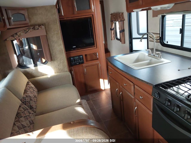 Продажа на аукционе авто 2013 Forest River Inc. 245rks, vin: 5ZT2FEUBODA009599, номер лота: 30097797