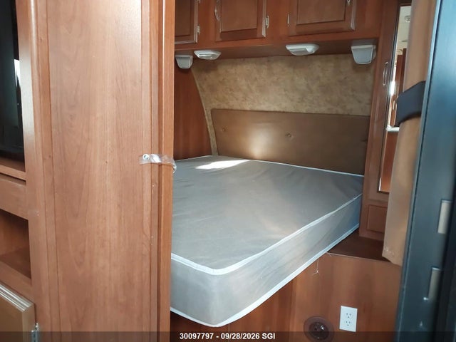 Продажа на аукционе авто 2013 Forest River Inc. 245rks, vin: 5ZT2FEUBODA009599, номер лота: 30097797
