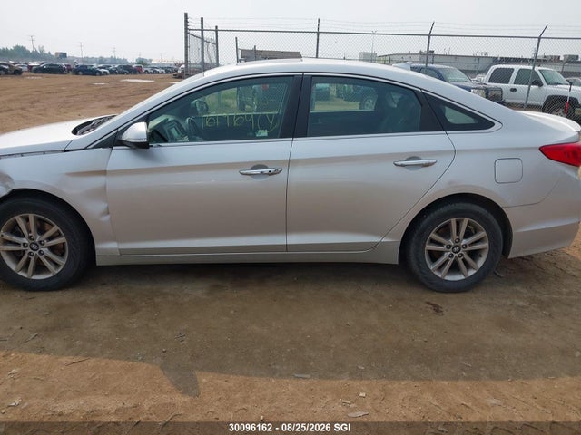 Hyundai SONATA SE 2016 5NPE24AF3GH291102 Image 13