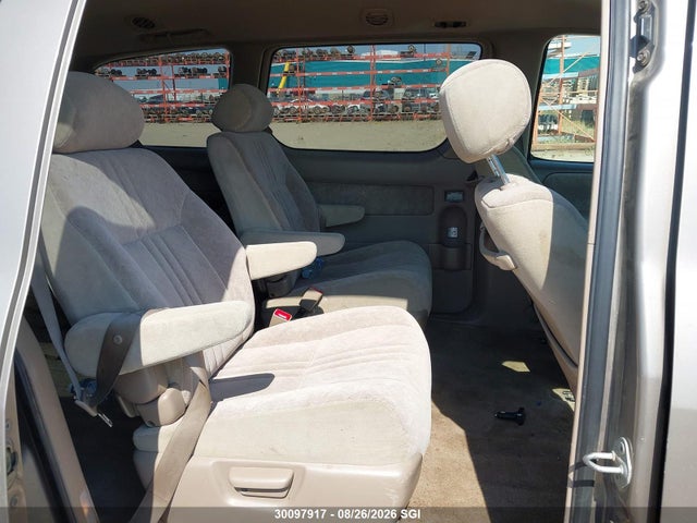 1998 Toyota Sienna Le/xle მანქანა იყიდება აუქციონზე, vin: 4T3ZF13C2WU000961, აუქციონის ნომერი: 30097917
