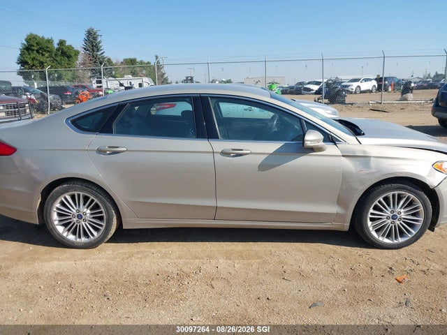 3FA6P0T9XFR107300 Ford FUSION SE