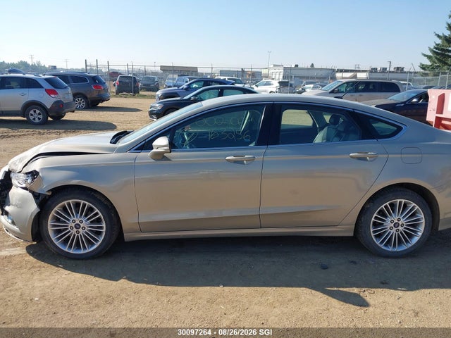 3FA6P0T9XFR107300 Ford FUSION SE