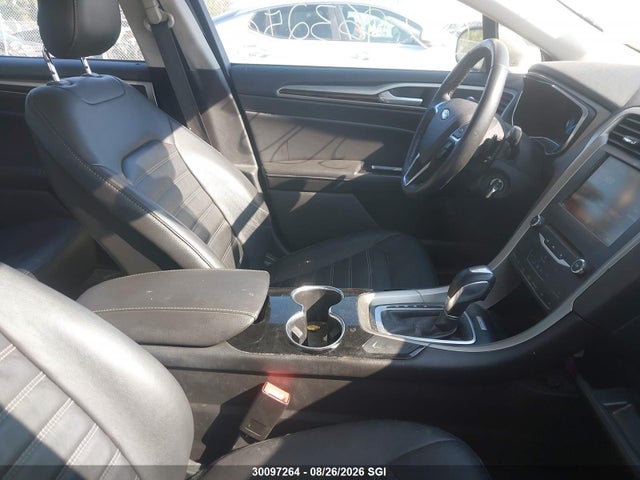 3FA6P0T9XFR107300 Ford FUSION SE