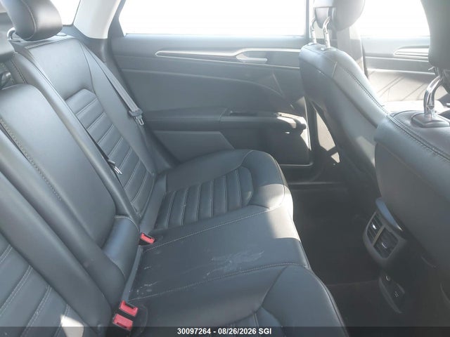 3FA6P0T9XFR107300 Ford FUSION SE