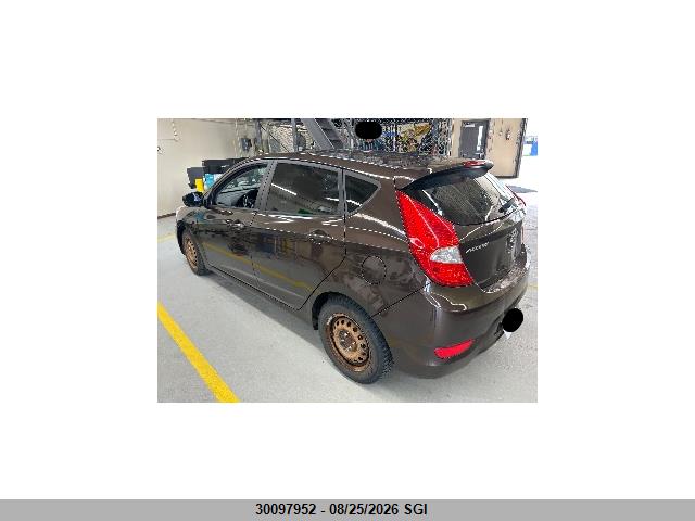 KMHCT5AE0GU261560 Hyundai ACCENT SE