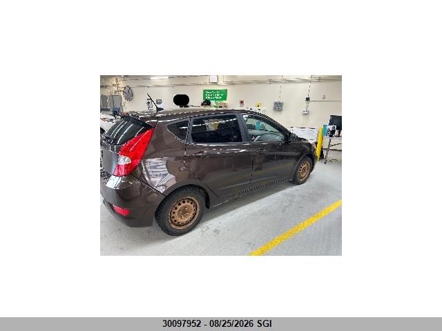 KMHCT5AE0GU261560 Hyundai ACCENT SE