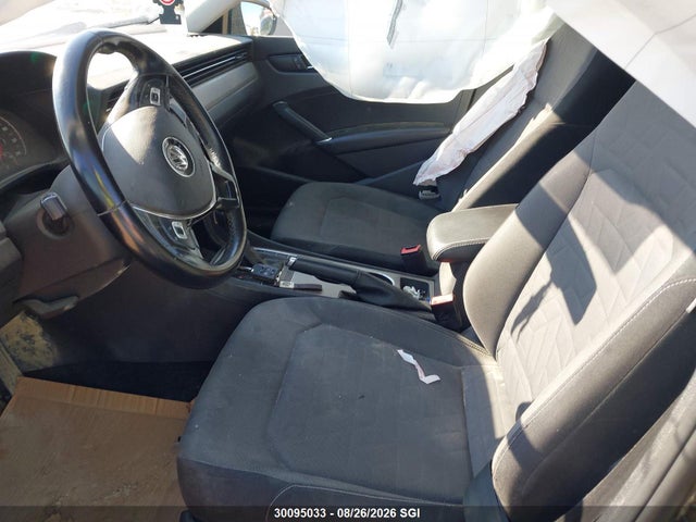 30095033 :رقم المزاد ، 1VWAA7A34LC006807 vin ، 2020 Volkswagen Passat Comfortline مزاد بيع