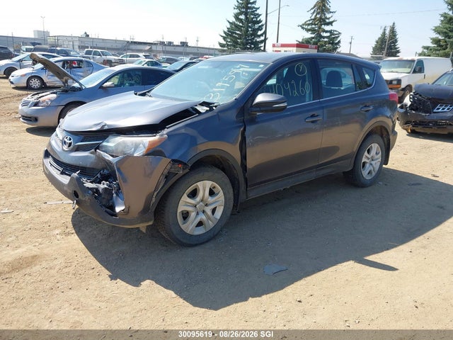 2T3BFREV5FW317597 Toyota RAV4 LE
