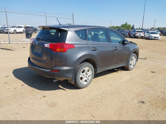 2T3BFREV5FW317597 Toyota RAV4 LE
