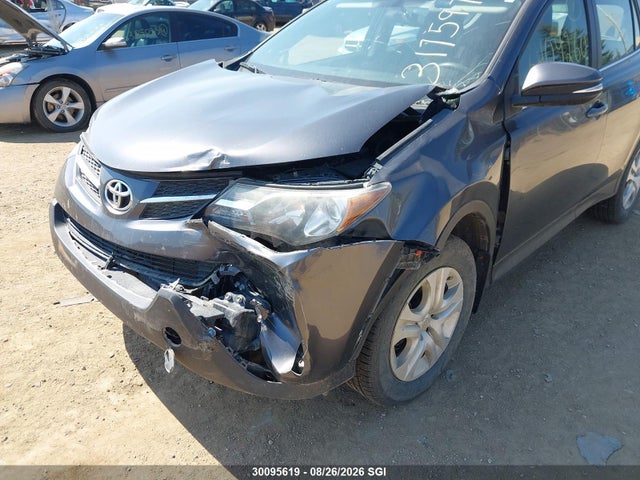 2T3BFREV5FW317597 Toyota RAV4 LE