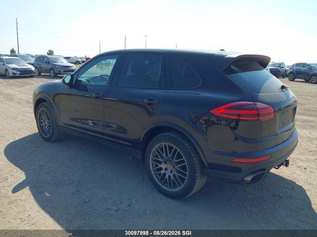 Porsche Cayenne 2017 WP1AA2A23HKA82897 Image 3
