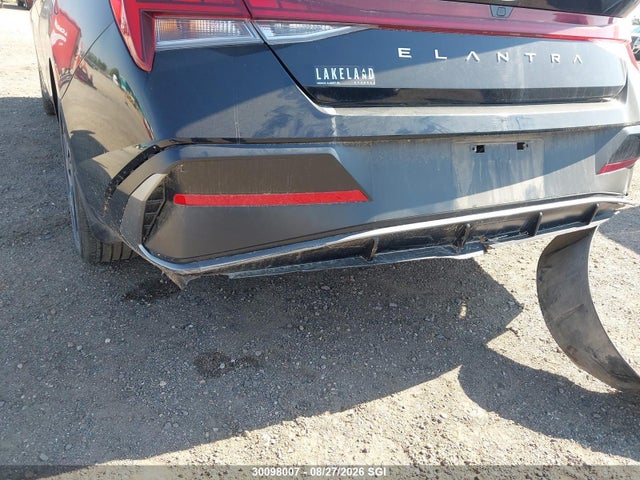 KMHLN4DG9SU953942 Hyundai Elantra Luxury