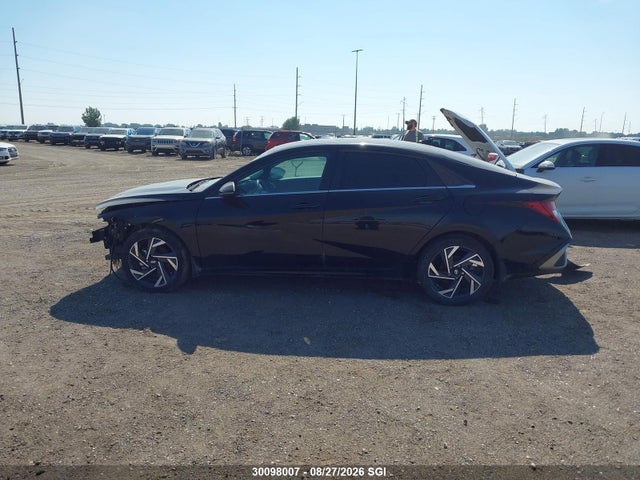 KMHLN4DG9SU953942 Hyundai Elantra Luxury