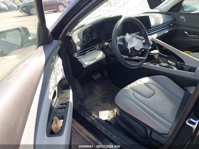 KMHLN4DG9SU953942 Hyundai Elantra Luxury