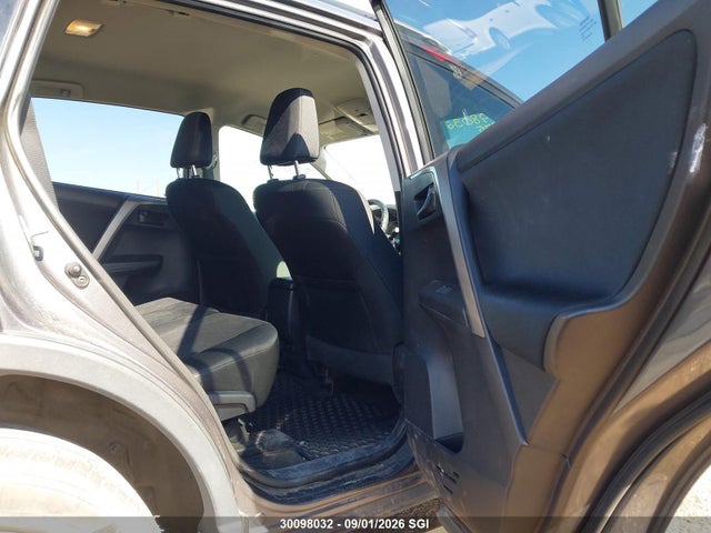 Toyota RAV4 LE 2016 2T3BFREV0GW471975 Image 8