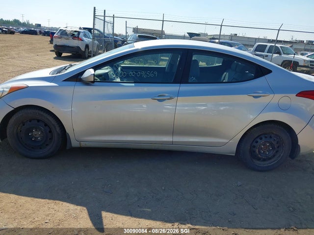 30090084 :رقم المزاد ، 5NPDH4AE0DH339488 vin ، 2013 Hyundai Elantra Gls/limited مزاد بيع