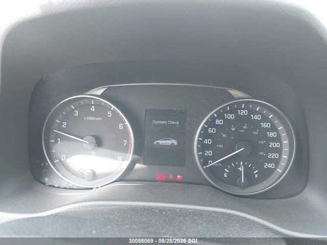 30098069 :رقم المزاد ، KMHD84LF4HU115489 vin ، 2017 Hyundai Elantra Gl مزاد بيع