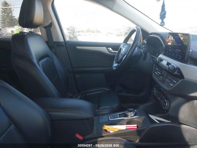 1FMCU9H67MUB36442 Ford ESCAPE SEL