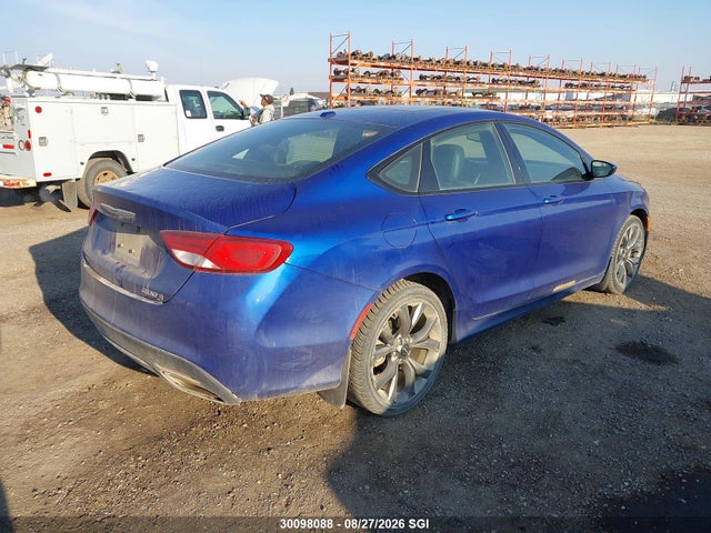 Chrysler 200 S 2015 1C3CCCBG8FN713597 Image 4