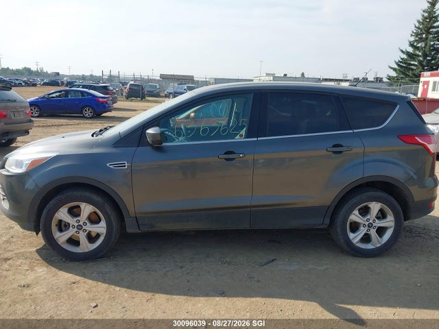 1FMCU9GX2FUC15188 Ford ESCAPE SE