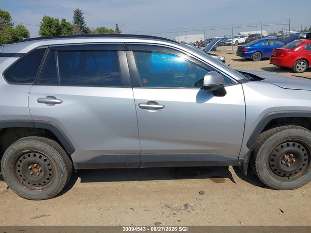 2T3Z1RFV7KW005903 Toyota RAV4 LE