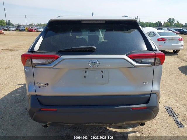 2T3Z1RFV7KW005903 Toyota RAV4 LE