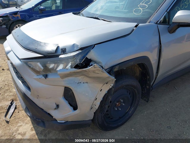 2T3Z1RFV7KW005903 Toyota RAV4 LE