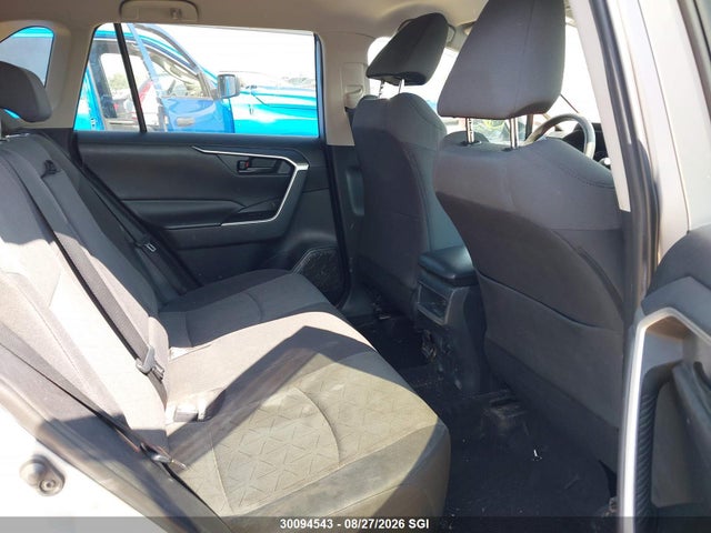 2T3Z1RFV7KW005903 Toyota RAV4 LE