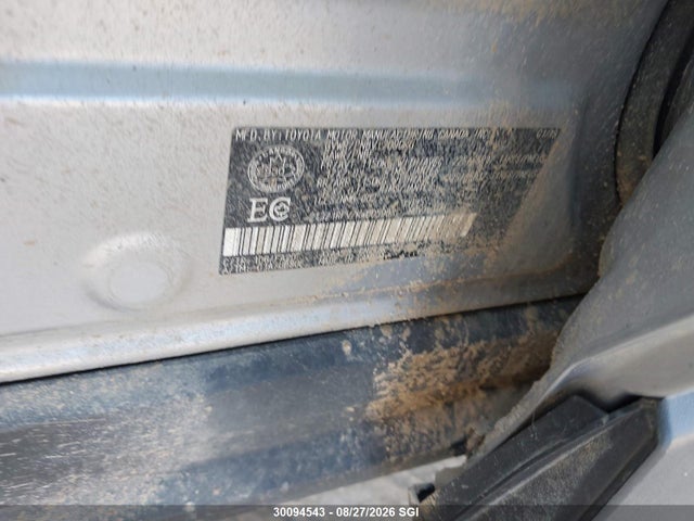 2T3Z1RFV7KW005903 Toyota RAV4 LE