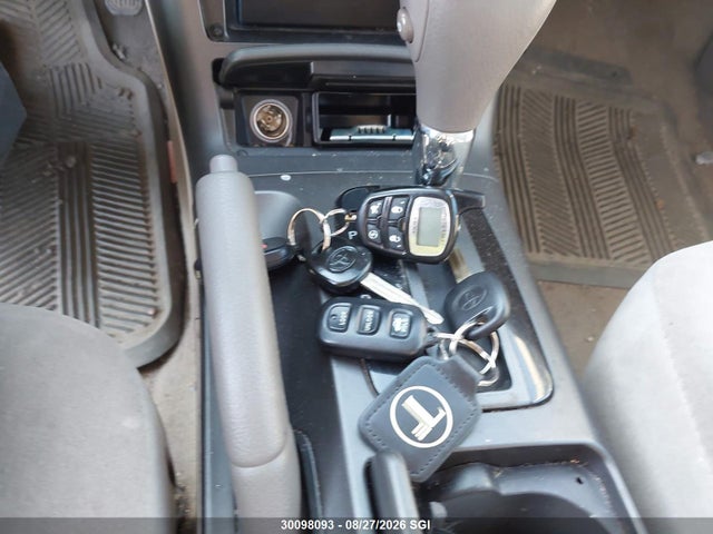 2005 Toyota Camry Le/xle/se მანქანა იყიდება აუქციონზე, vin: 4T1BE32K35U602266, აუქციონის ნომერი: 30098093