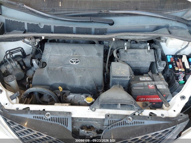 Aukcja sprzedaży 2011 Toyota Sienna Sport, vin: 5TDXK3DC6BS161466, numer aukcji: 30098109