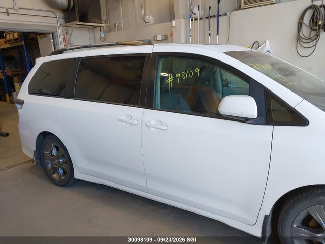 Aukcja sprzedaży 2011 Toyota Sienna Sport, vin: 5TDXK3DC6BS161466, numer aukcji: 30098109